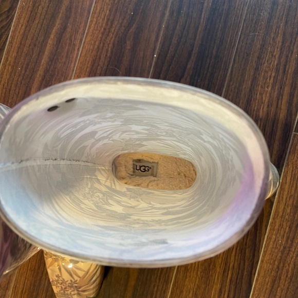 Beautiful Ugg rain boots - Picture 4 of 5